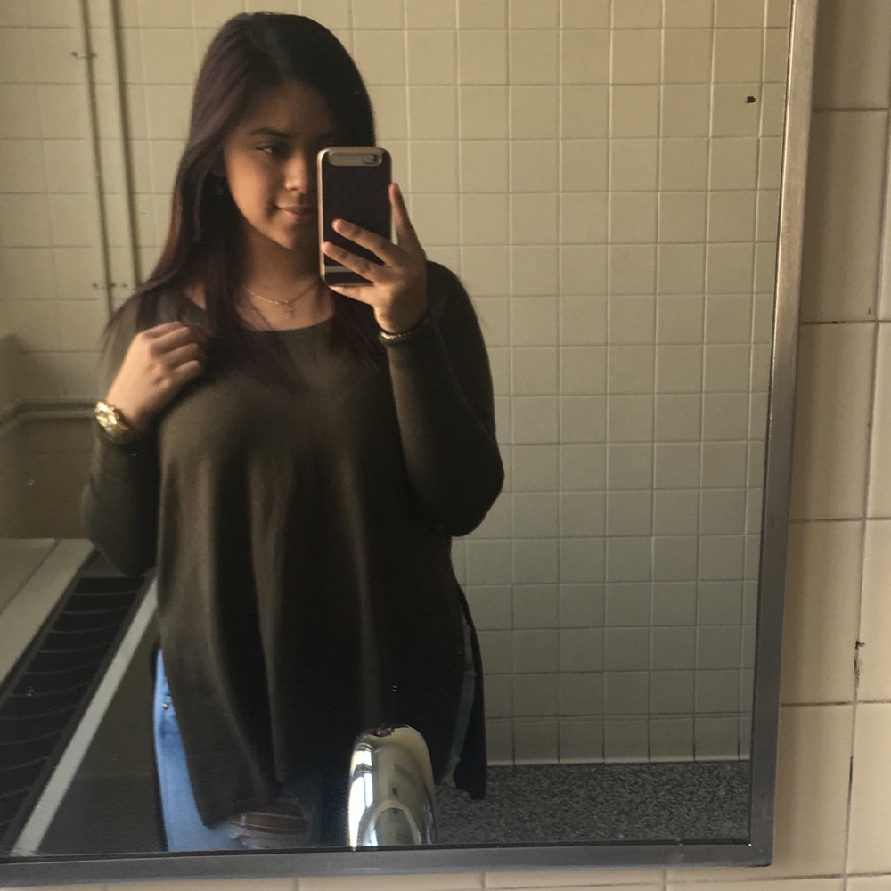 Long Sleeve Soft Sweater - Picture 3 of 7